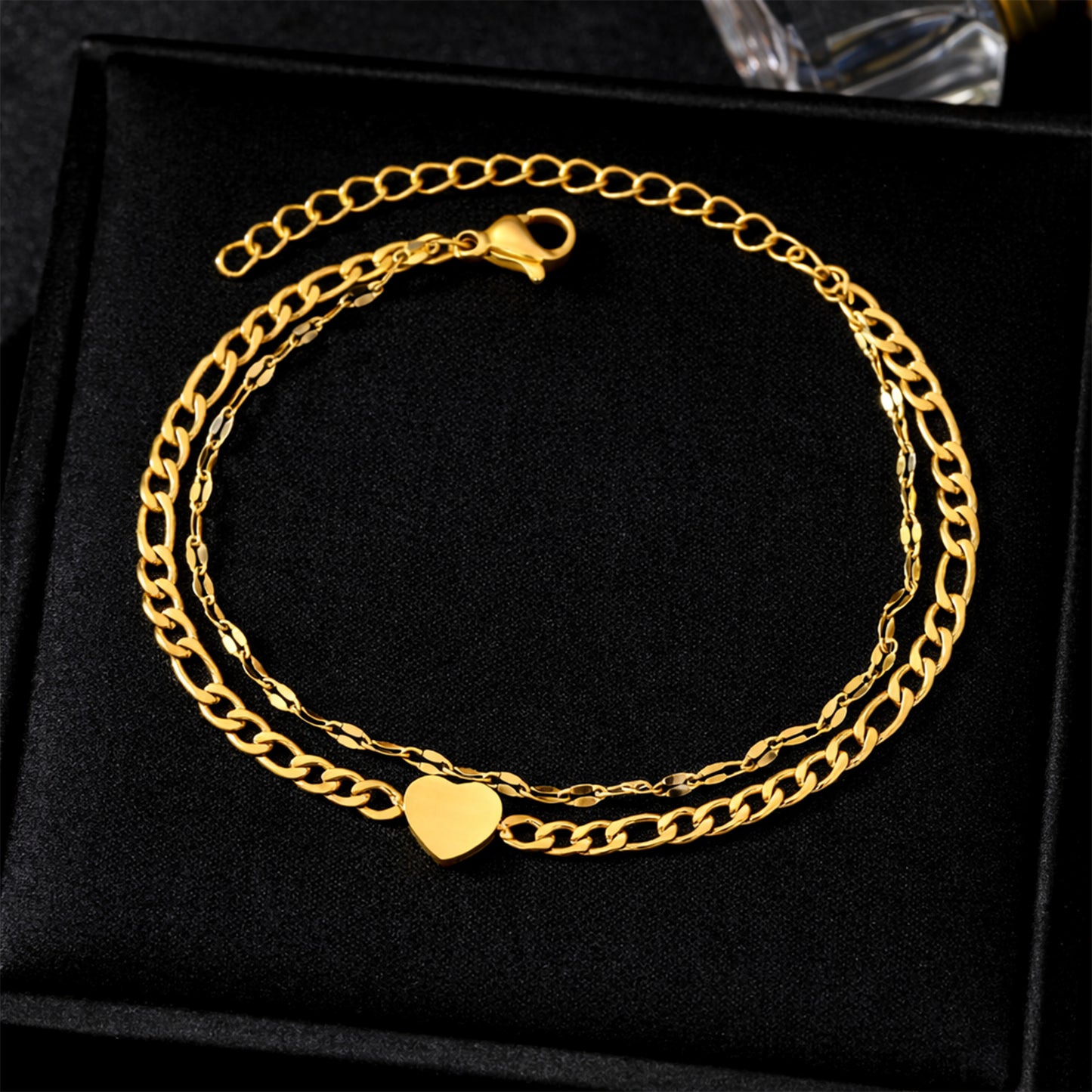 Pulsera Doble Cadena con Corazón en Acero Inoxidable Dorado